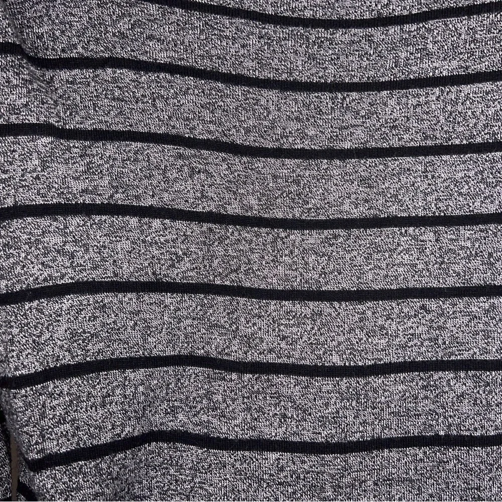 Large Mossimo Grey Black Striped Long Sleeve Sweater Vneck Knit Womens Academia